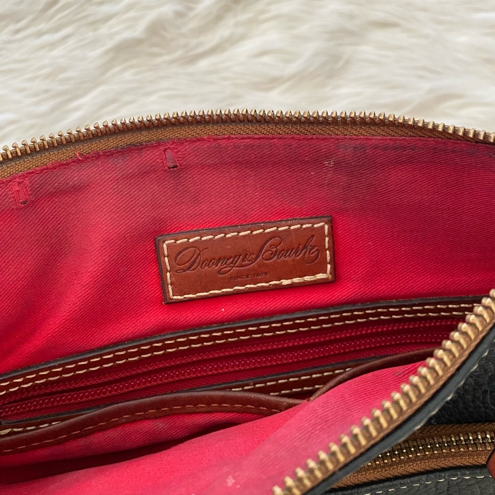 Dooney & Bourke Black Brown Pebbled Grain Leather Crossbody Shoulder Bag Purse - Picture 16 of 16
